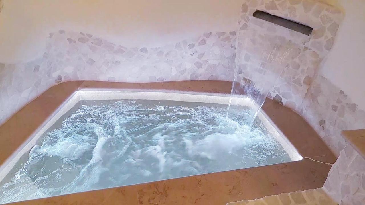 Suite 800 - オストゥーニ エクステリア 写真